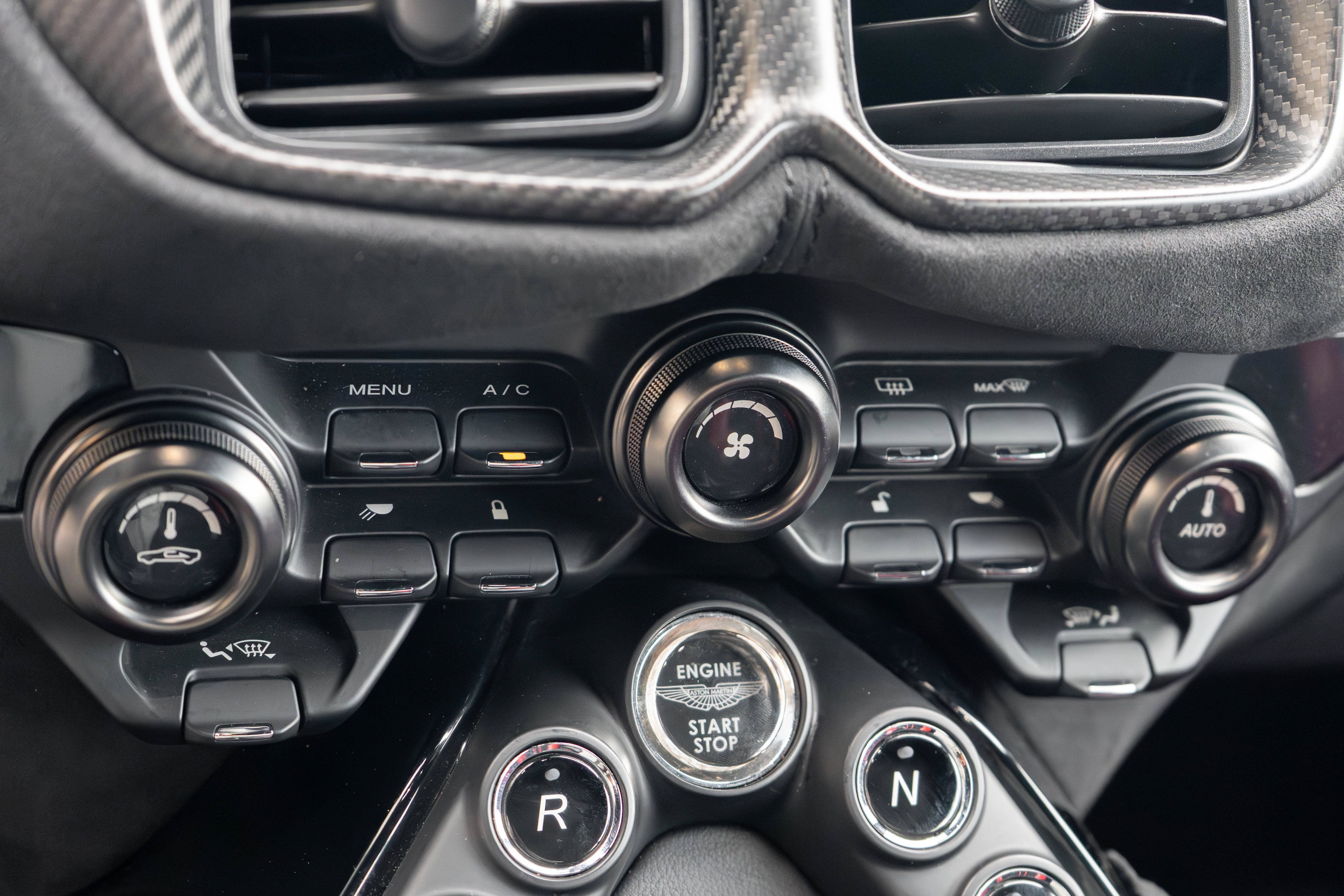 Used 2020 Aston Martin V8 Vantage Coupe RWD image 22