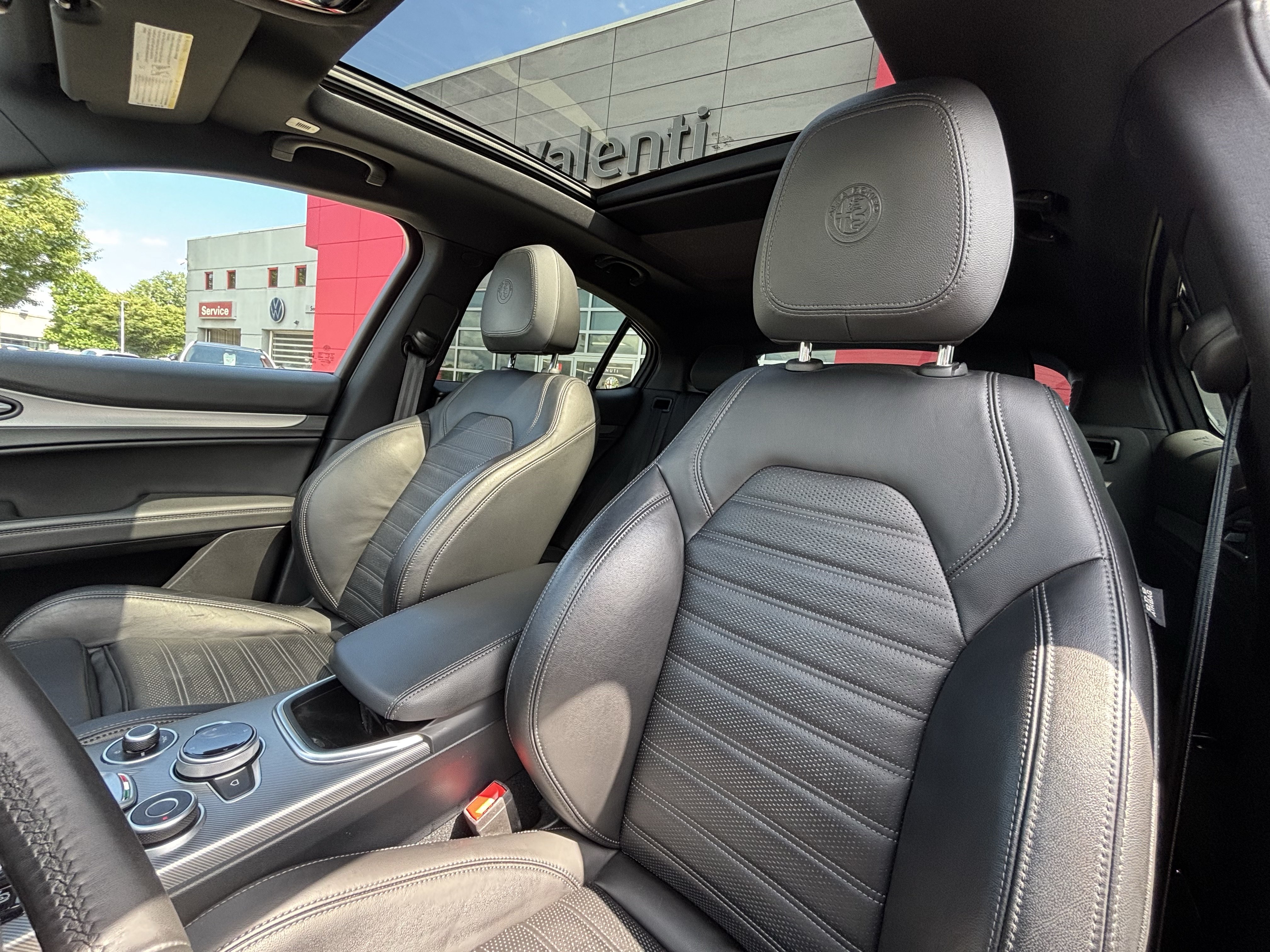 Used 2023 Alfa Romeo Stelvio Veloce AWD/4WD image 24