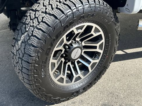 Used 2018 GMC Sierra 2500 SLT w/ Duramax Plus Package image 8