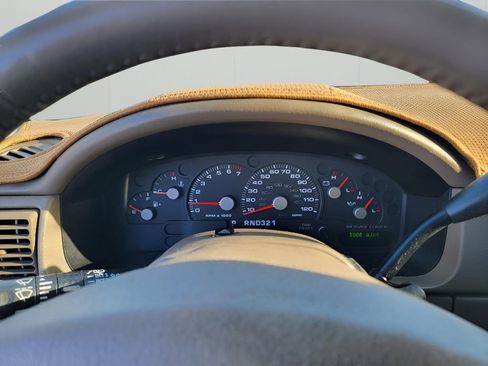 Used 2005 Ford Explorer Eddie Bauer image 17