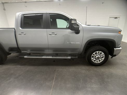 Used 2025 Chevrolet Silverado 2500 LT w/ Convenience Package image 10