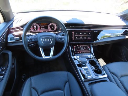 Used 2023 Audi Q7 2.0T Premium Plus w/ Premium Plus Package AWD/4WD image 4