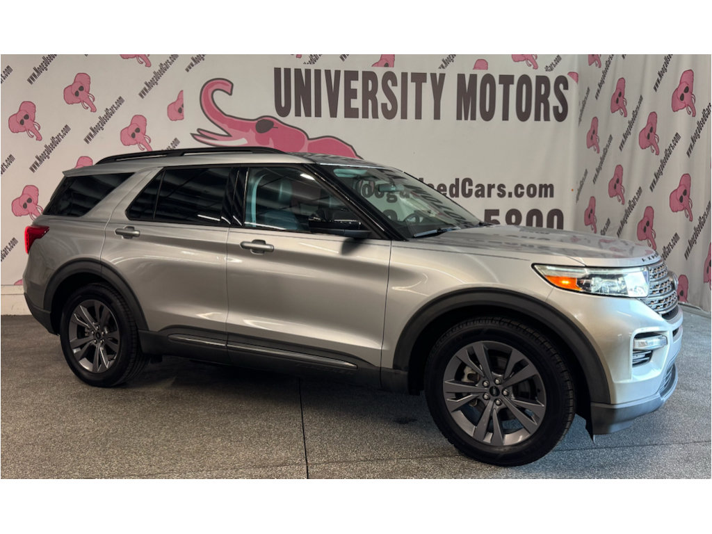 Used 2022 Ford Explorer XLT w/ Equipment Group 202A RWD image 4