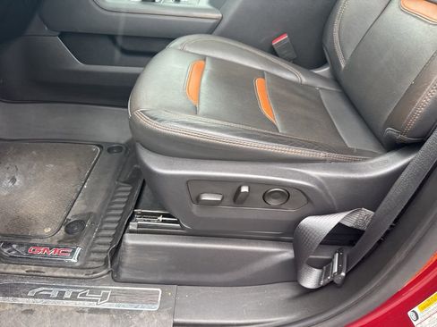 Used 2023 GMC Sierra 1500 AT4 w/ Technology Package image 10