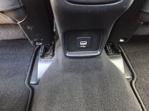 Used 2018 Jeep Compass Sport FWD image 15