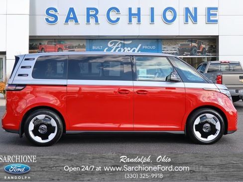 Used 2025 Volkswagen ID. Buzz Pro S Plus image 2