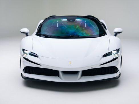 Used 2024 Ferrari SF90 Spider image 10