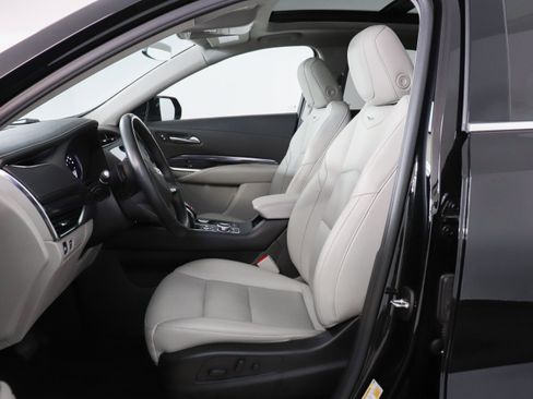 Used 2023 Cadillac XT4 Luxury image 13