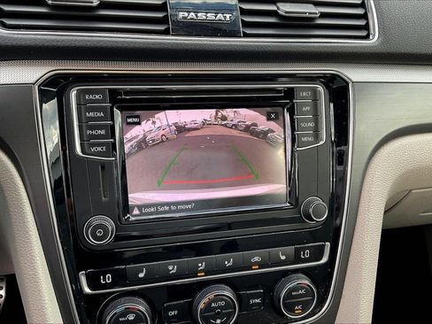 Used 2018 Volkswagen Passat 2.0T S image 21