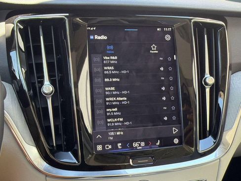 Used 2024 Volvo S60 B5 Plus w/ Climate Package FWD image 23