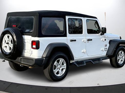 Used 2019 Jeep Wrangler Unlimited Sport S image 8