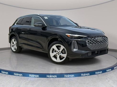 Certified 2025 Audi Q5 Premium Plus w/ Premium Plus image 1