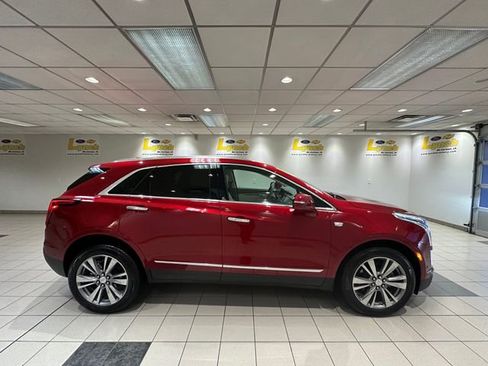 Used 2025 Cadillac XT5 Premium Luxury w/ Technology Package image 3