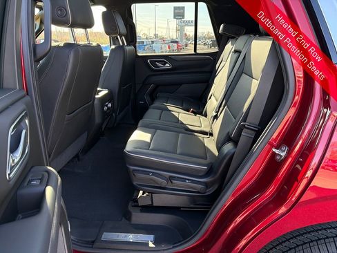 Used 2021 GMC Yukon SLT w/ SLT Premium Package image 30