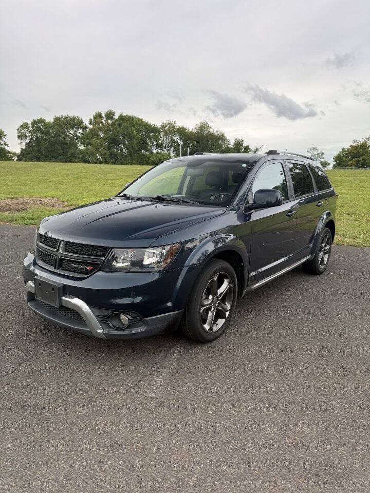 Used 2015 Dodge Journey Crossroad w/ Flexible Seating Group FWD image 3