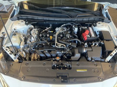 Used 2023 Nissan Altima 2.5 SV AWD/4WD image 13