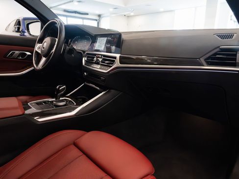 Used 2022 BMW 330i Sedan w/ M Sport Package RWD image 13