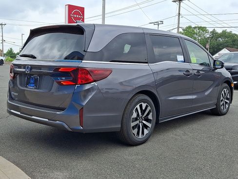 New 2026 Honda Odyssey EX-L image 3