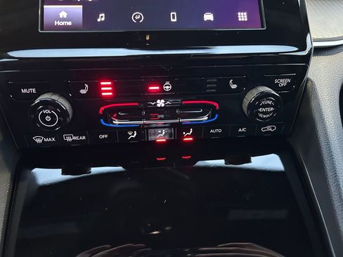 New 2025 Jeep Grand Cherokee 4WD image 15