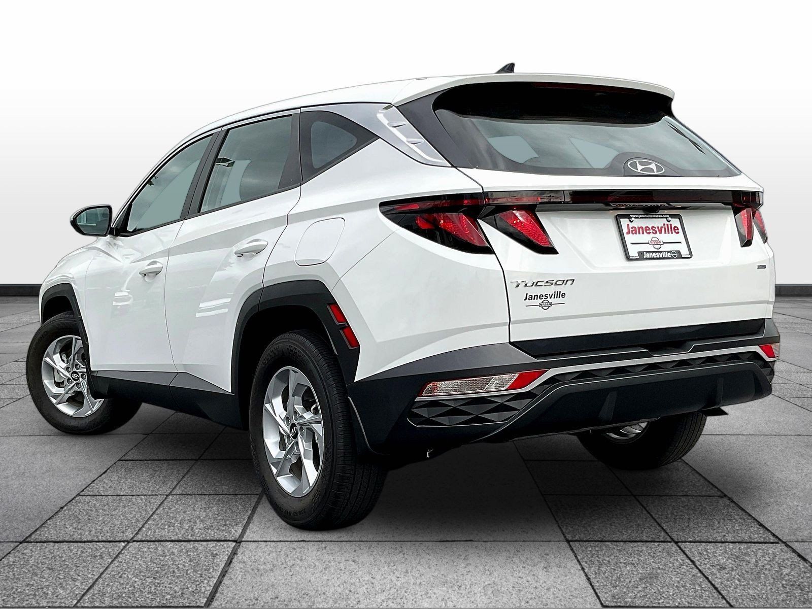 Used 2024 Hyundai Tucson SE AWD/4WD image 5