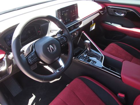 Certified 2025 Acura ADX A-Spec image 18