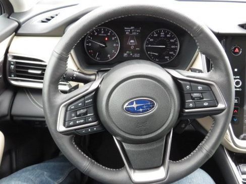 Used 2025 Subaru Outback Limited image 22