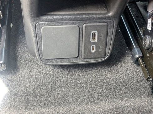 Used 2022 Buick Encore GX Select w/ Sport Touring Package image 15