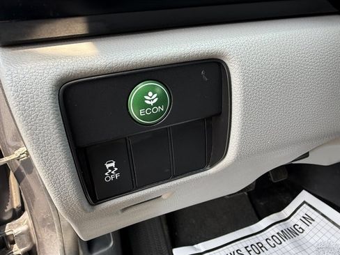 Used 2017 Honda Accord LX image 12