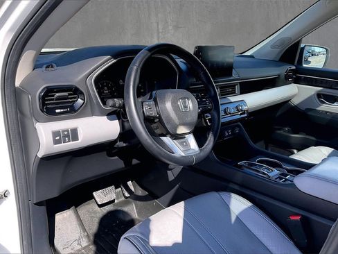 Used 2024 Honda Pilot Elite image 17