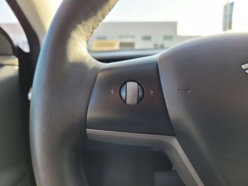 Used 2022 Tesla Model 3 Long Range image 18