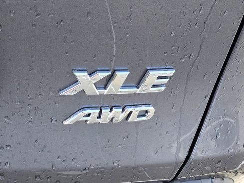 Used 2024 Toyota RAV4 XLE image 12