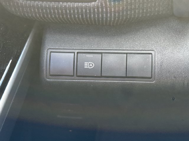 Used 2023 Toyota bZ4X AWD image 35