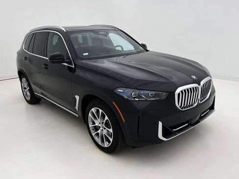 Certified 2026 BMW X5 xDrive50e w/ Climate Comfort Package AWD/4WD image 2