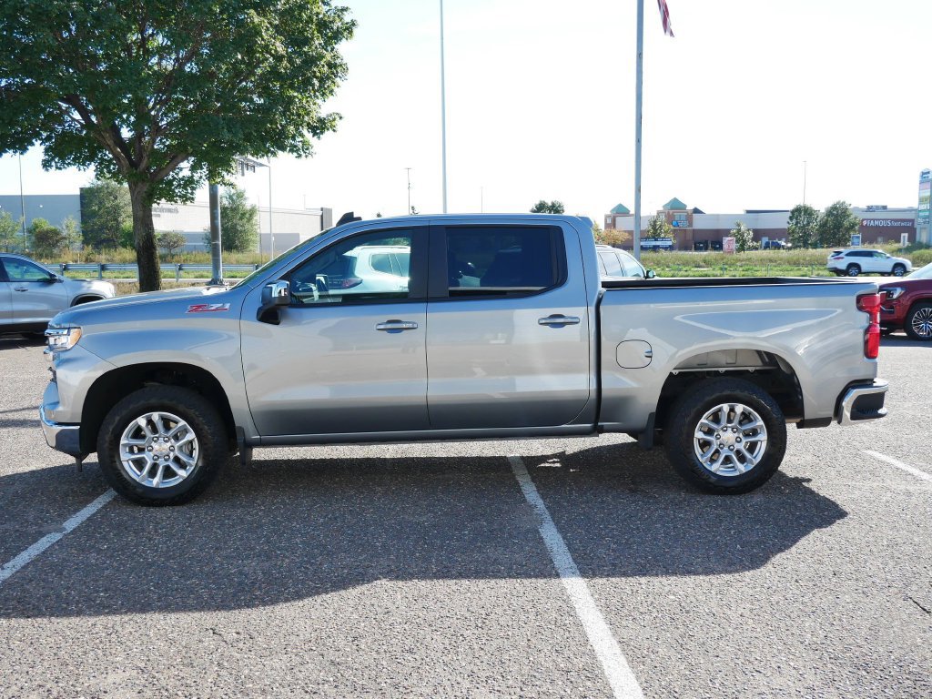Used 2025 Chevrolet Silverado 1500 LT w/ Z71 Off-Road Package AWD/4WD image 6
