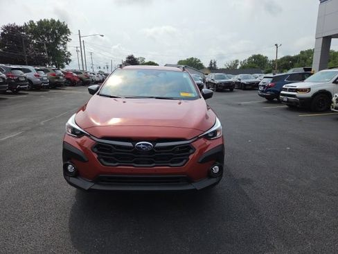 Used 2024 Subaru Crosstrek 2.0i Premium AWD/4WD image 3