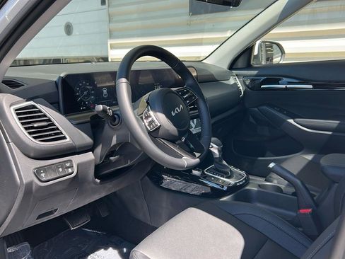 New 2026 Kia Seltos EX w/ EX Sunroof Package image 10