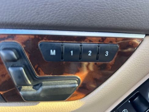 Used 2013 Mercedes-Benz C 300 4MATIC Sedan image 20