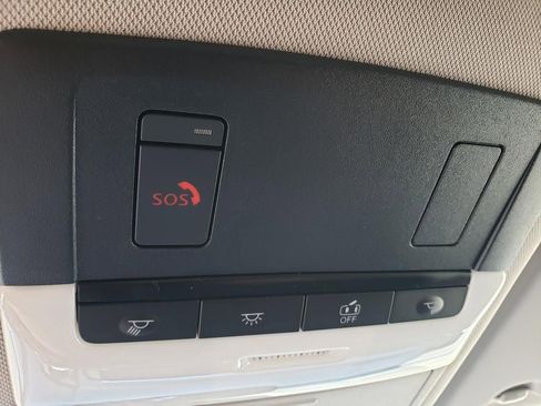 Certified 2025 Nissan Rogue SV image 39