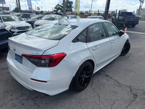 Used 2024 Honda Civic Sport image 4
