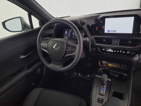 Certified 2026 Lexus UX 300h FWD image 11