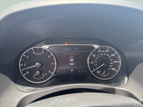 Used 2025 Nissan Altima 2.5 SV FWD image 13
