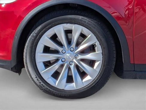 Used 2018 Tesla Model X 100D image 21