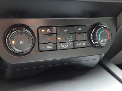 Used 2019 Ford F250 XLT w/ XLT Premium Package image 26