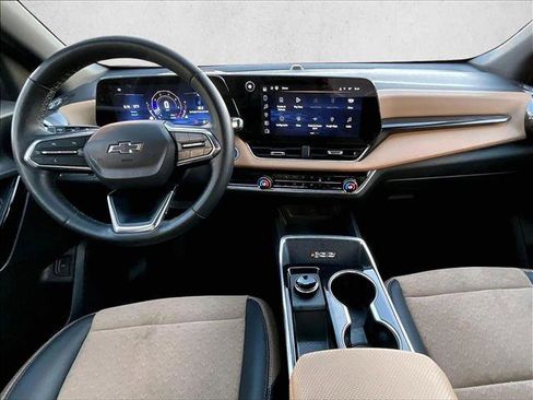 Certified 2025 Chevrolet Equinox ACTIV image 16