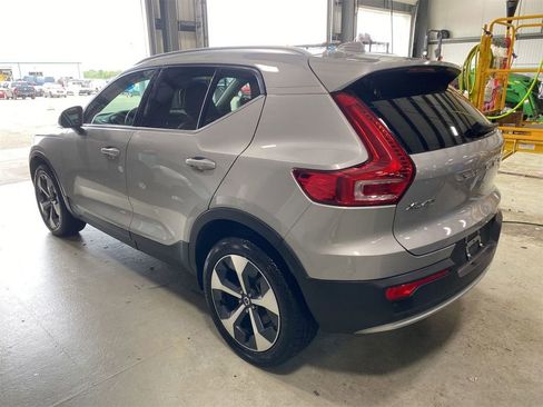 Used 2024 Volvo XC40 B5 Plus AWD/4WD image 2
