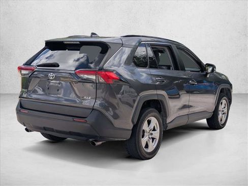 Used 2021 Toyota RAV4 XLE image 4