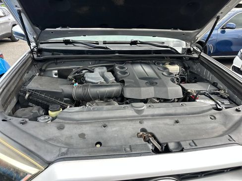 Used 2015 Toyota 4Runner SR5 RWD image 19