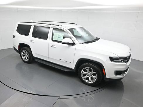 Used 2022 Jeep Wagoneer Series II image 40