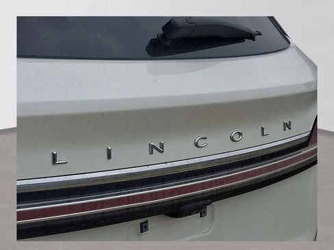 Certified 2023 Lincoln Nautilus Reserve w/ Equipment Group 201A image 5