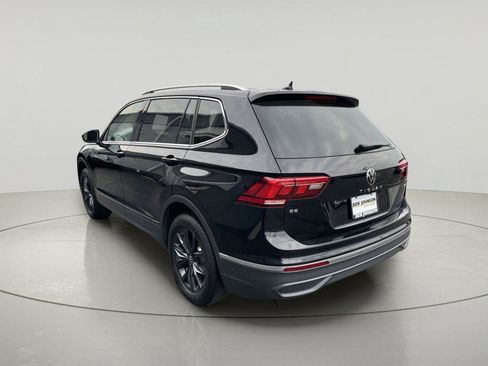 Used 2024 Volkswagen Tiguan SE w/ Panoramic Sunroof Package AWD/4WD image 5